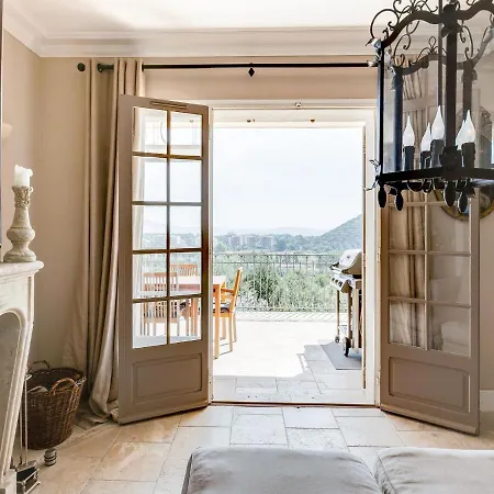 Magnificent With Private Pool *