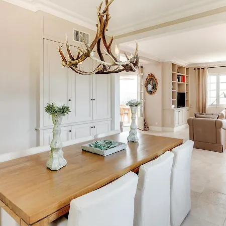 Villa Magnificent With Private Pool Mandelieu-la-Napoule