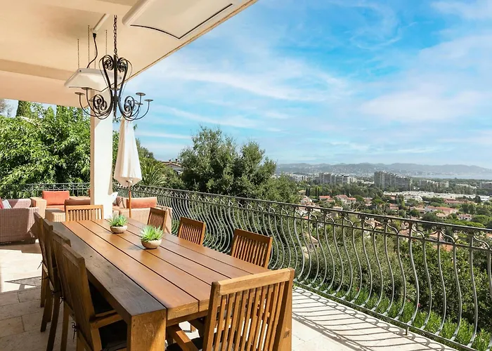 Villa With Rooftop Mandelieu