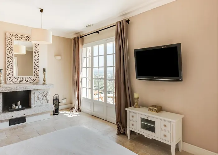 Villa With Rooftop Mandelieu